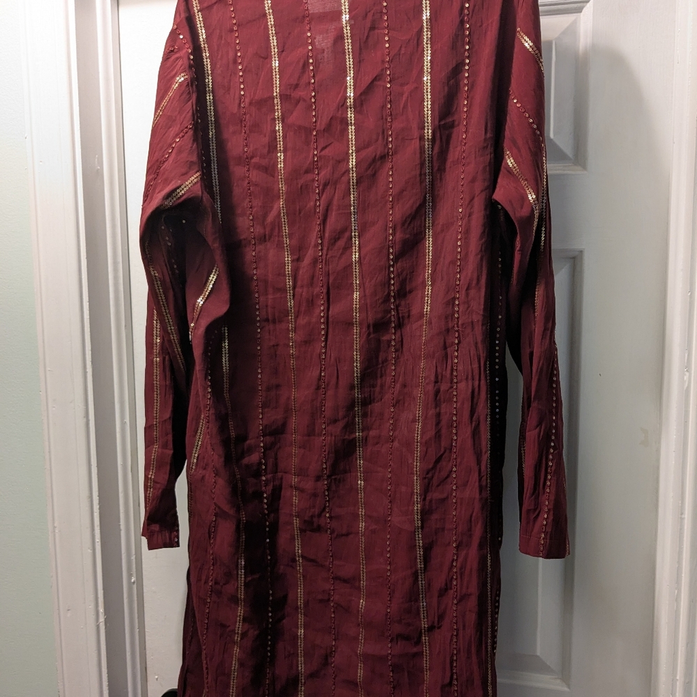Men's Maroon Kurta with Gold Stripes - Picture 3 of 5
